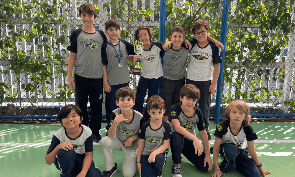 Alunos da EPG Jean Piaget visitam o Paço Municipal - Jornal Folha  Metropolitana